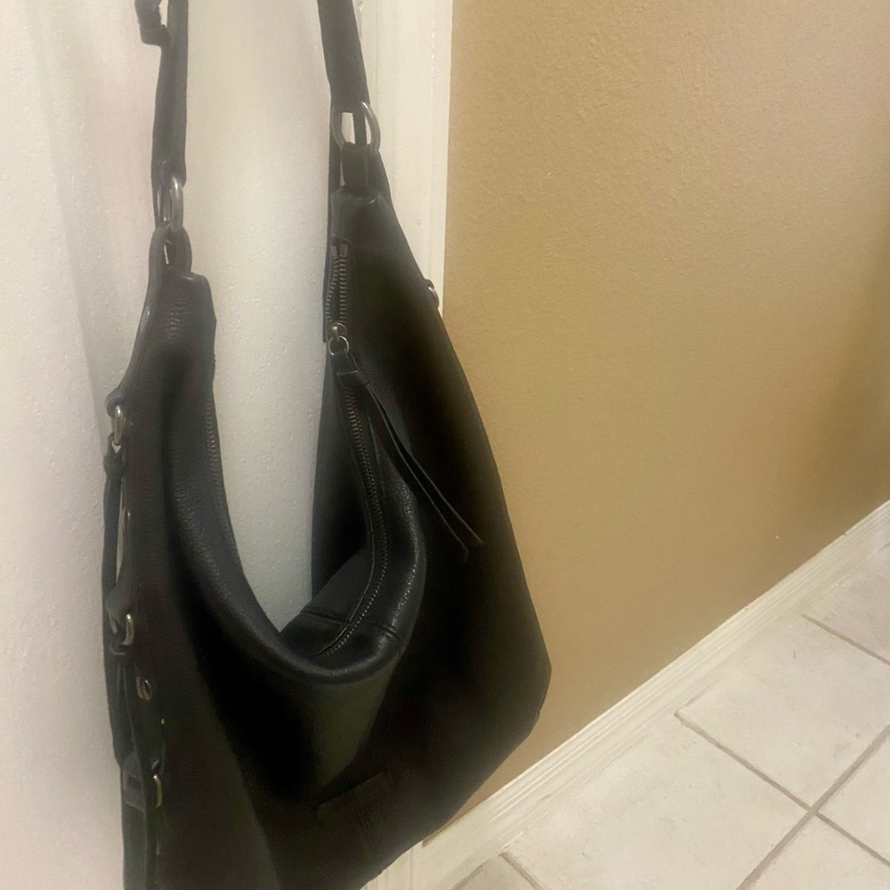 Lucky Brand Black Leather Shoulder Tote - Picture 4 of 4